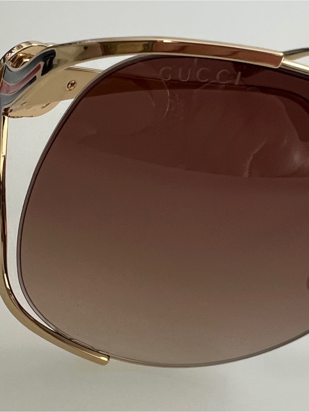 Gucci Oversized Sunglasses GG0225S
002 EUC - Picture 11 of 13